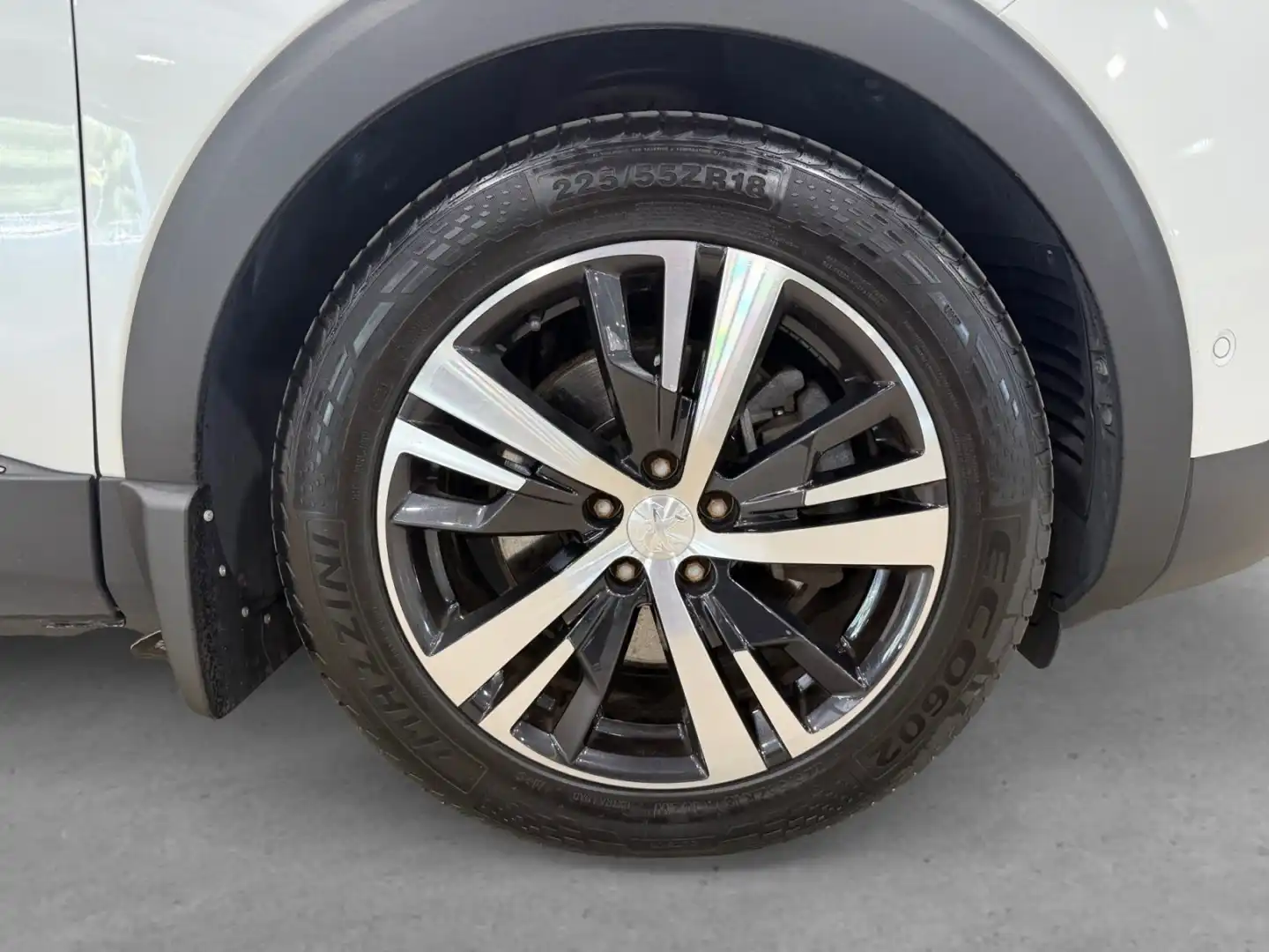 car-image