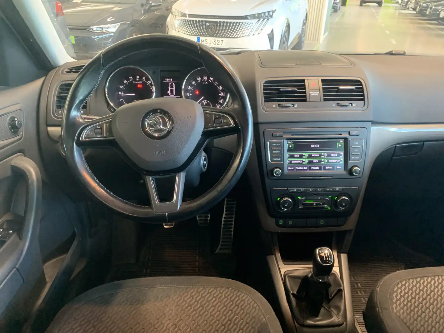car-image