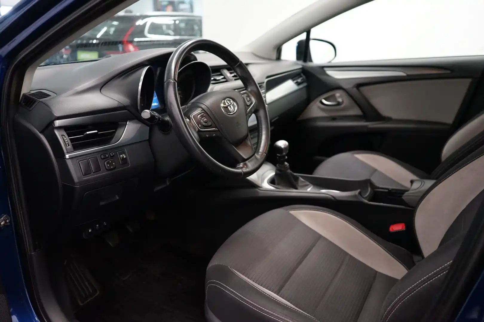 Toyota Avensis 2015, kuva 7/36
