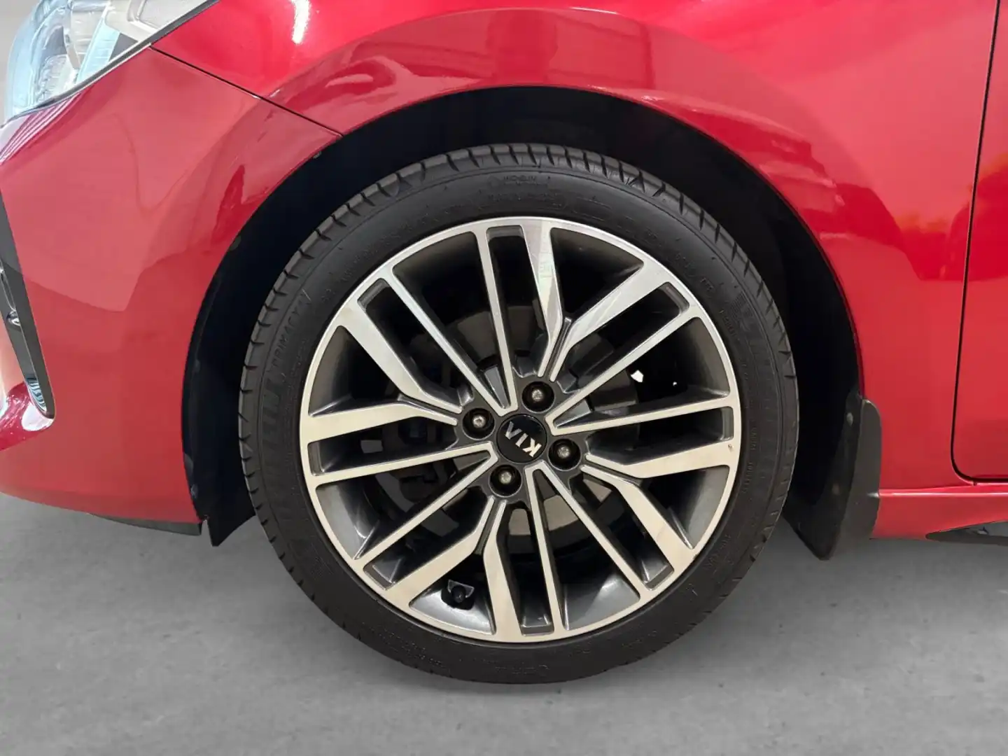 car-image