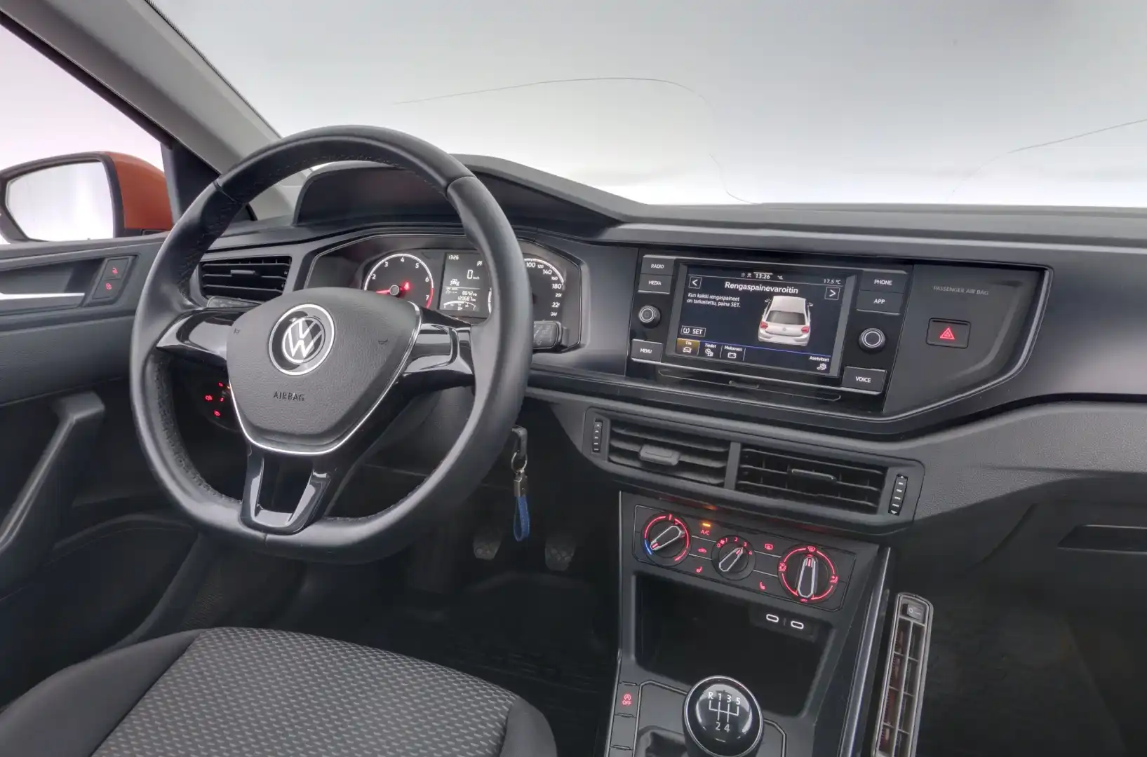 car-image