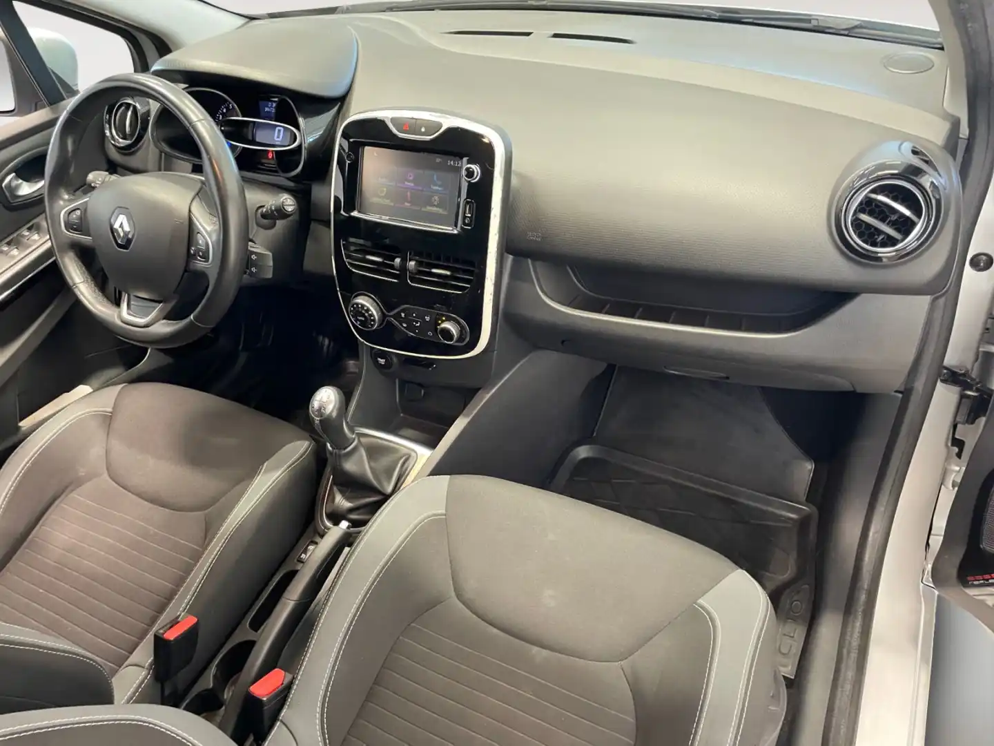 car-image