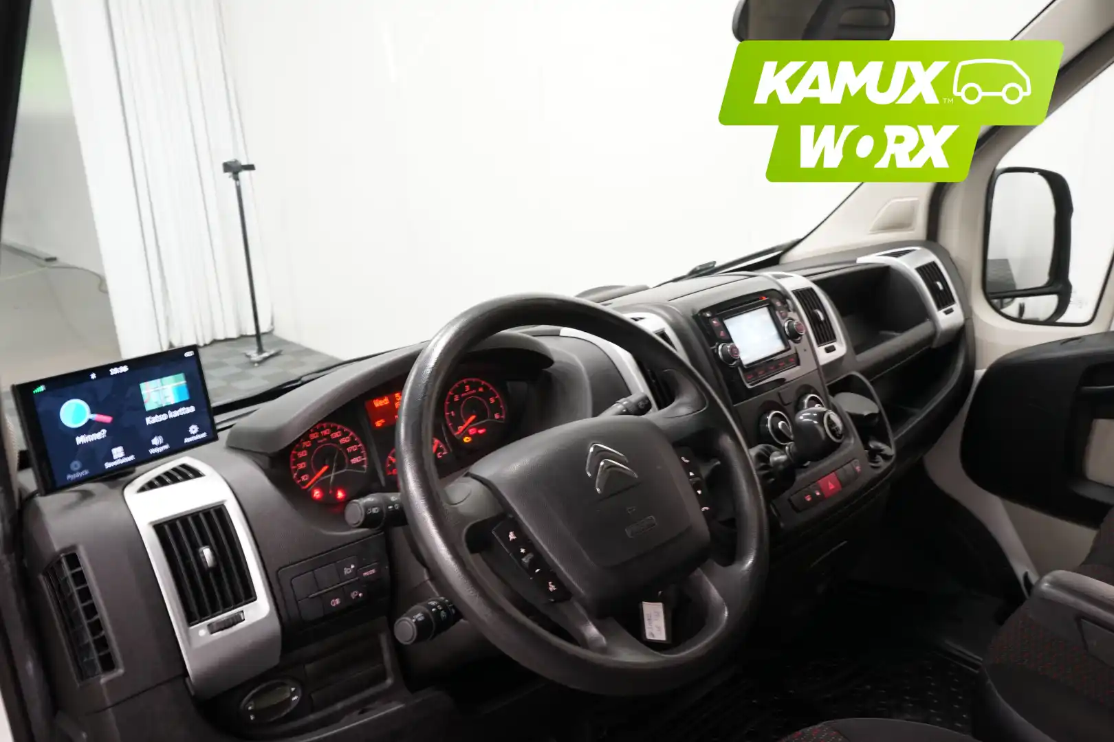 car-image