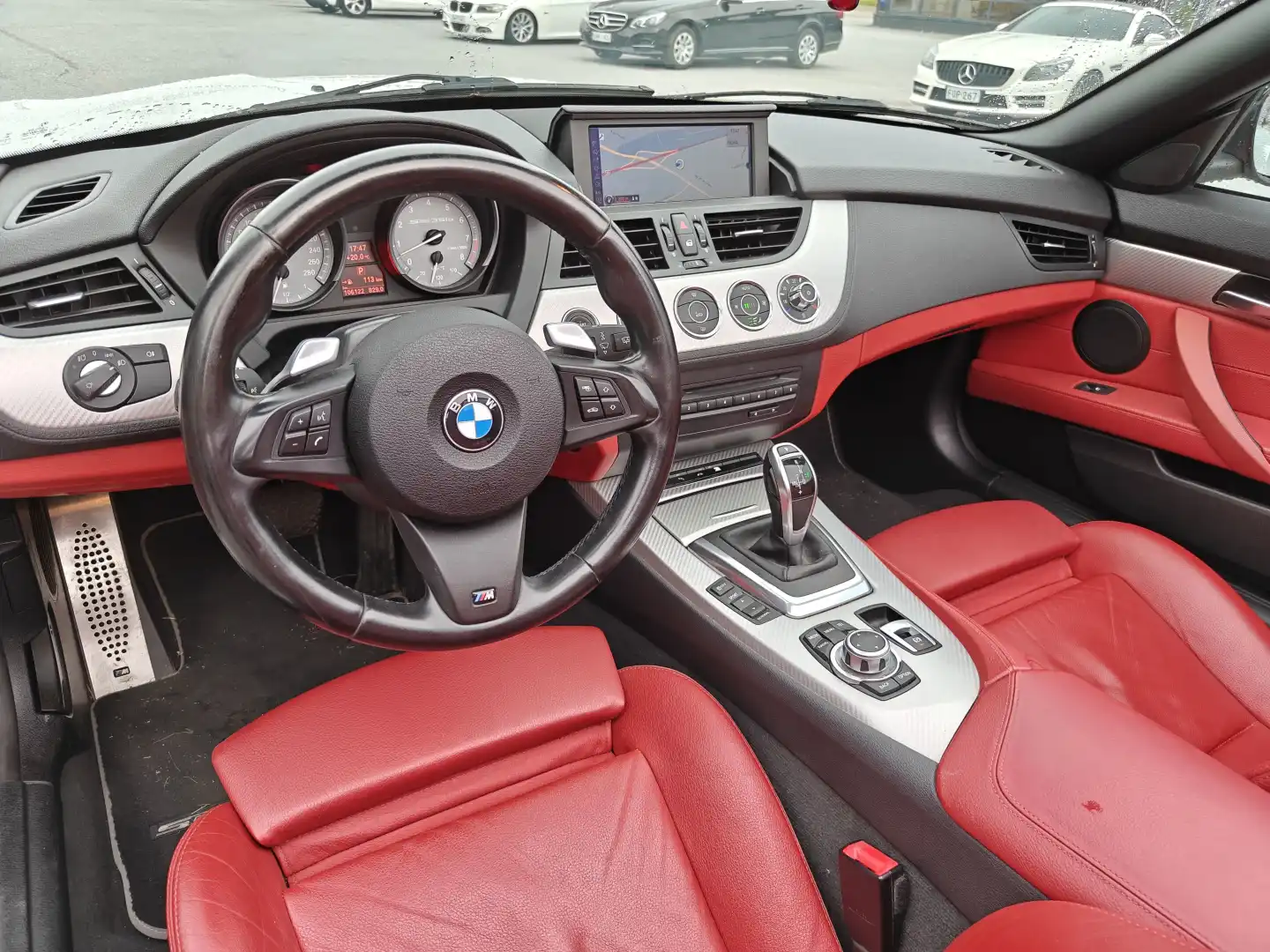 car-image