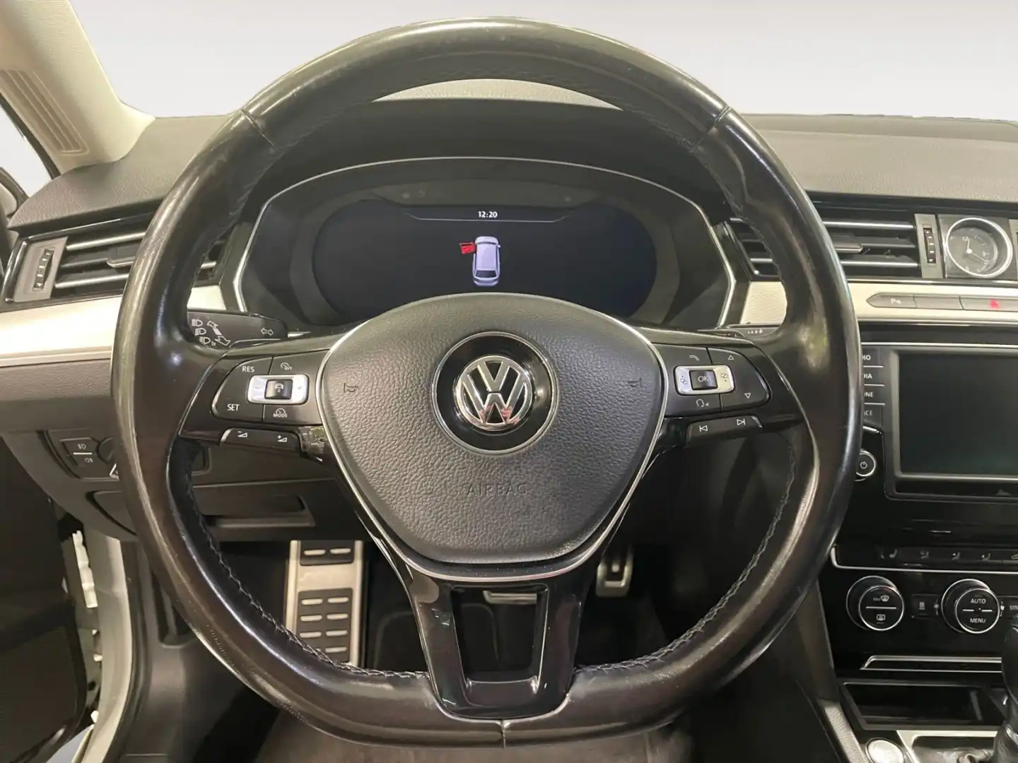 car-image