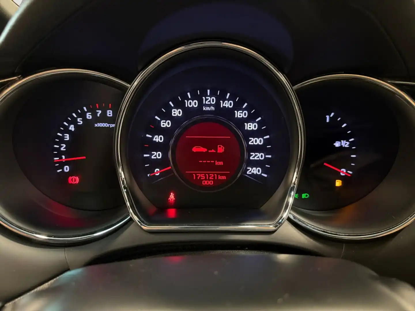 car-image