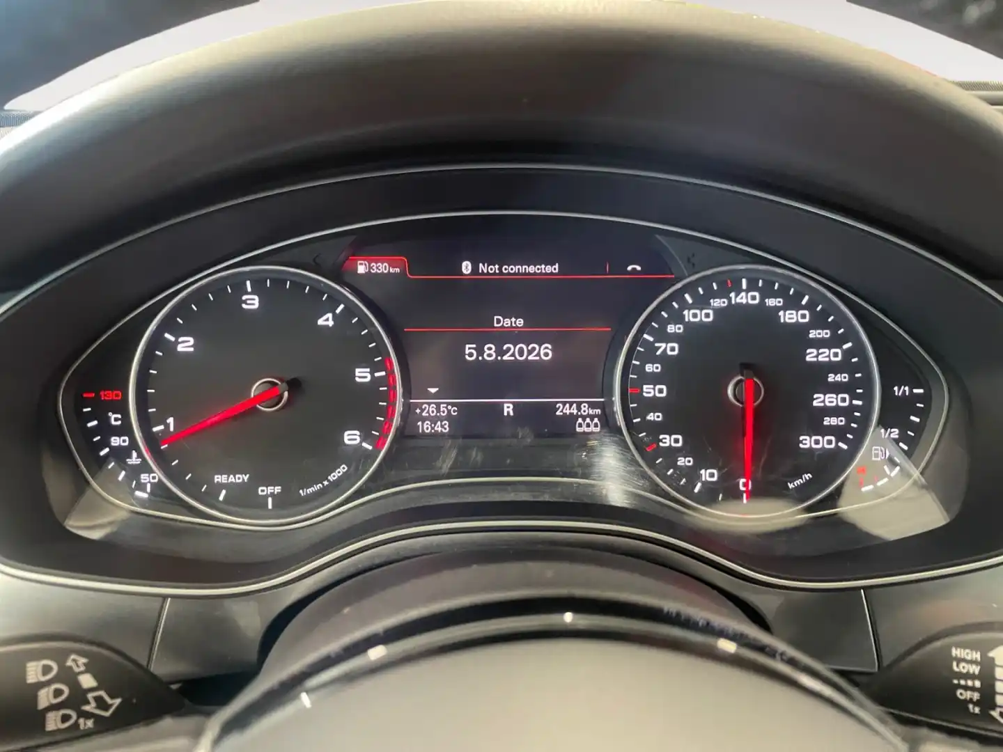 car-image