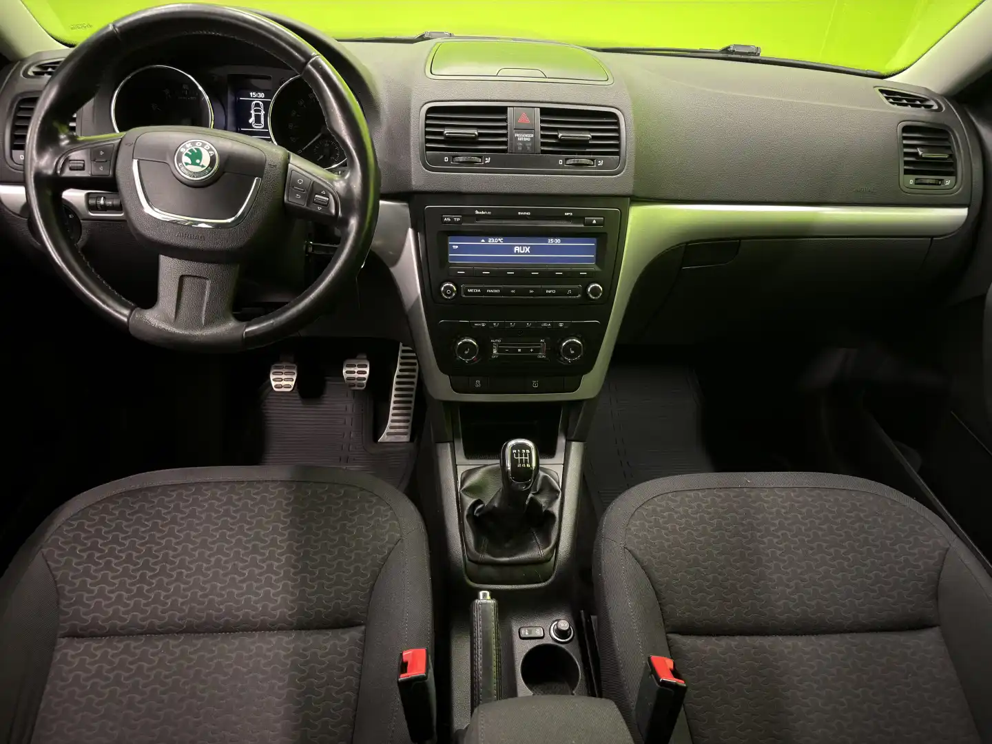 car-image