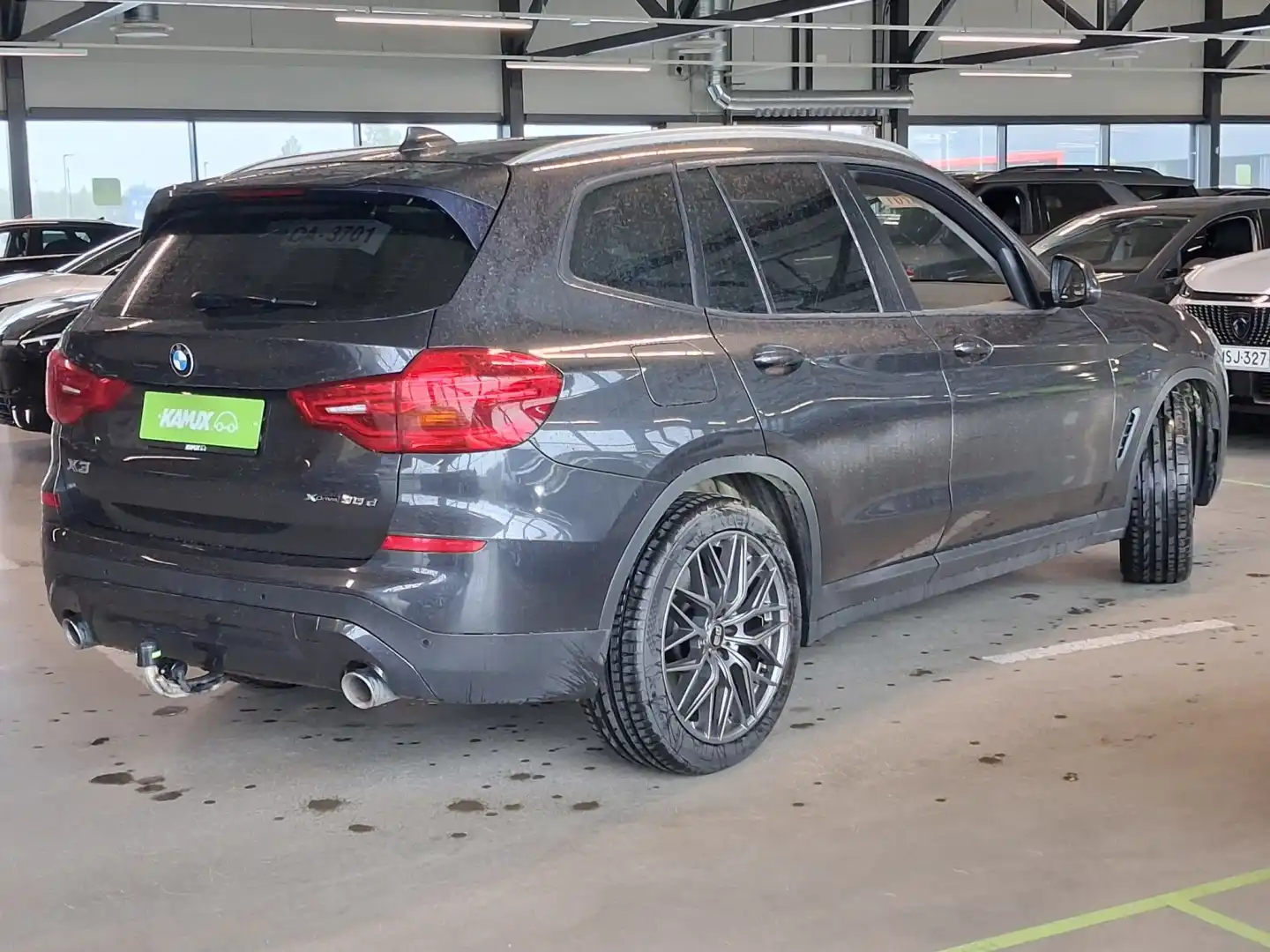 car-image