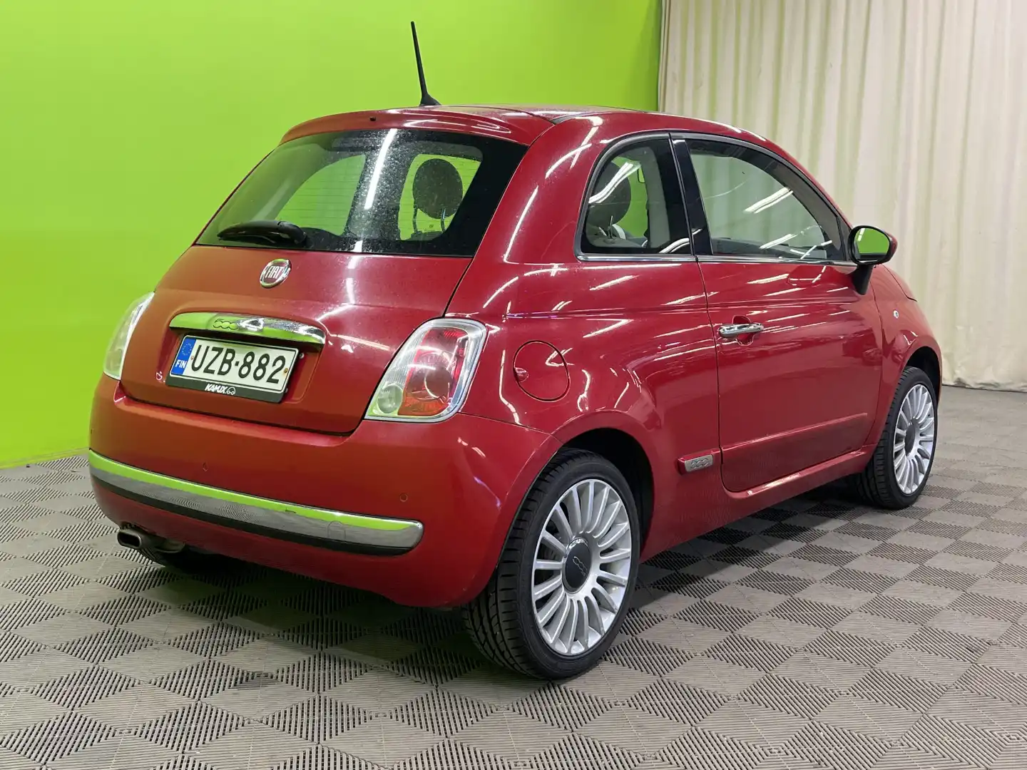 car-image