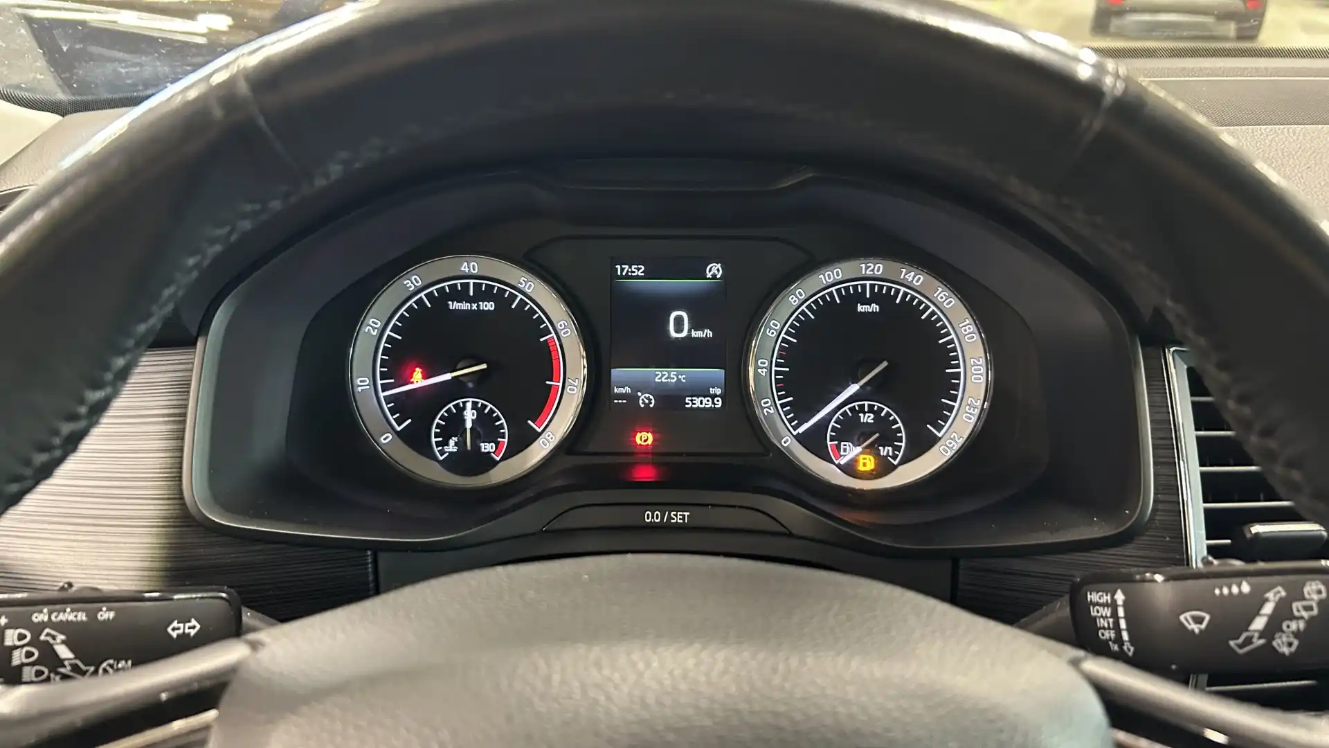 car-image