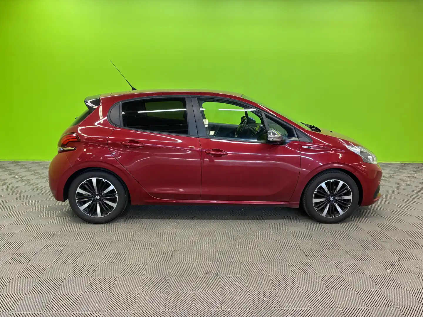 car-image