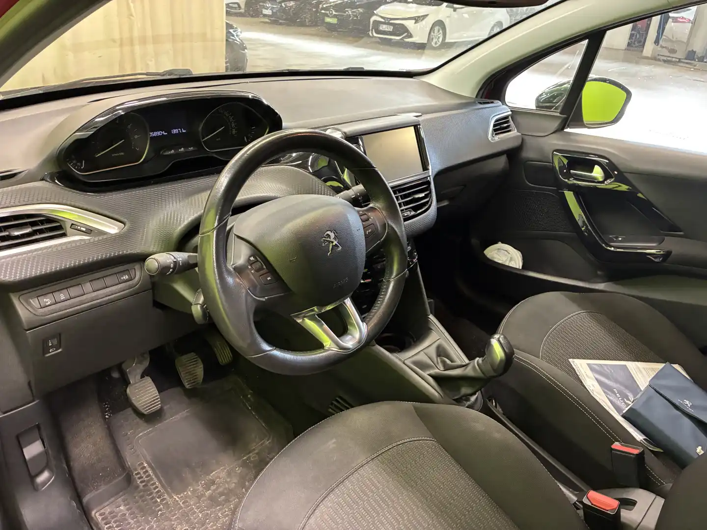 car-image
