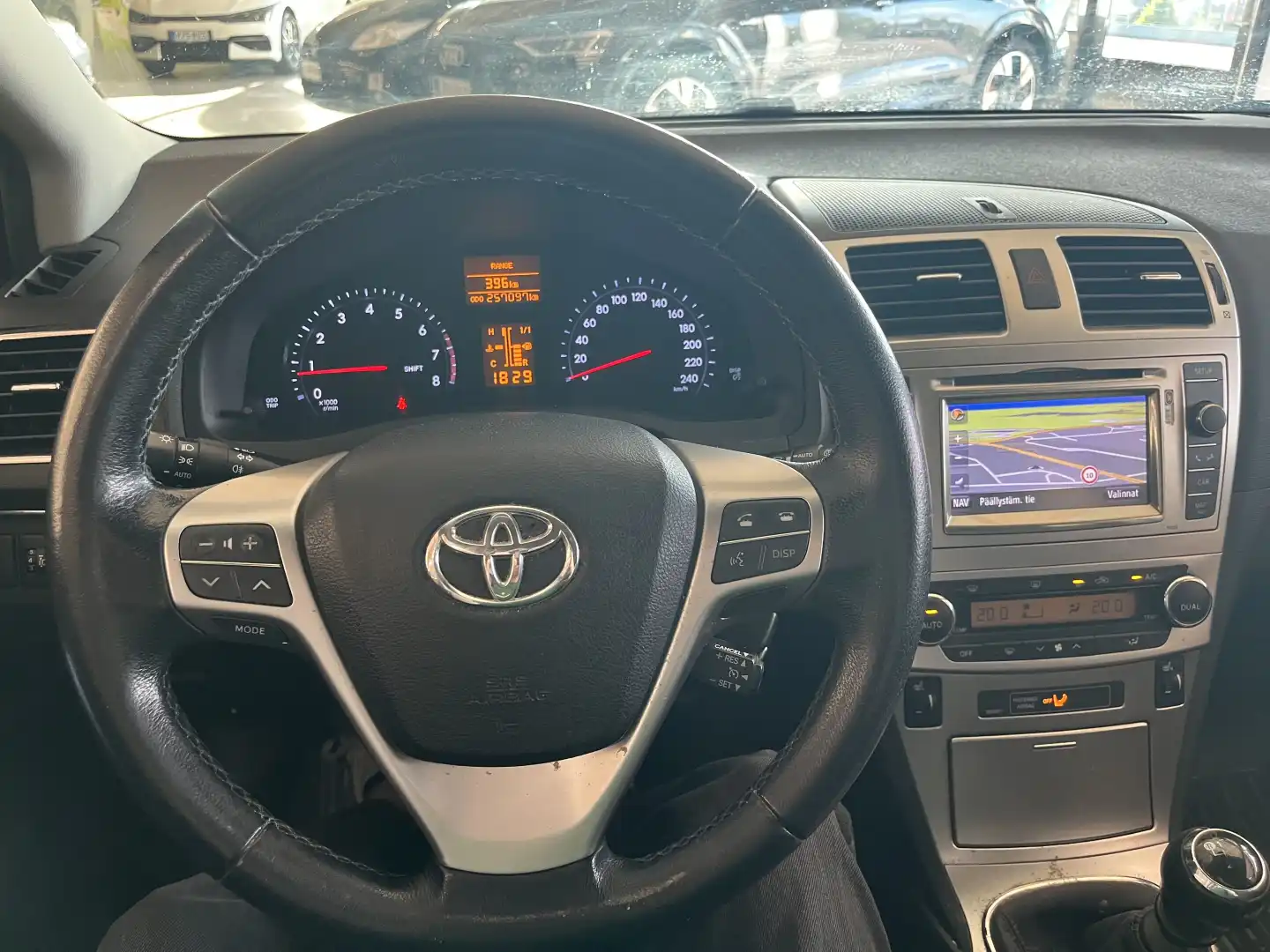 car-image