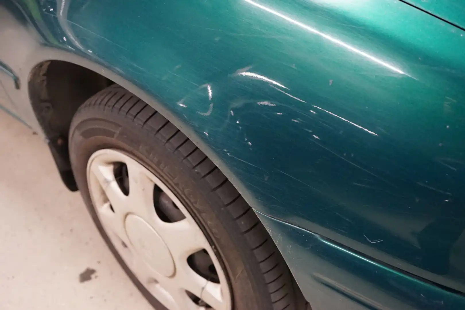 car-image