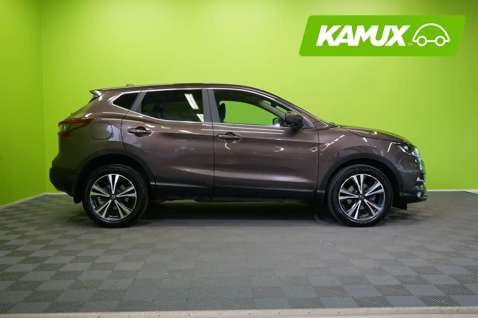 car-image