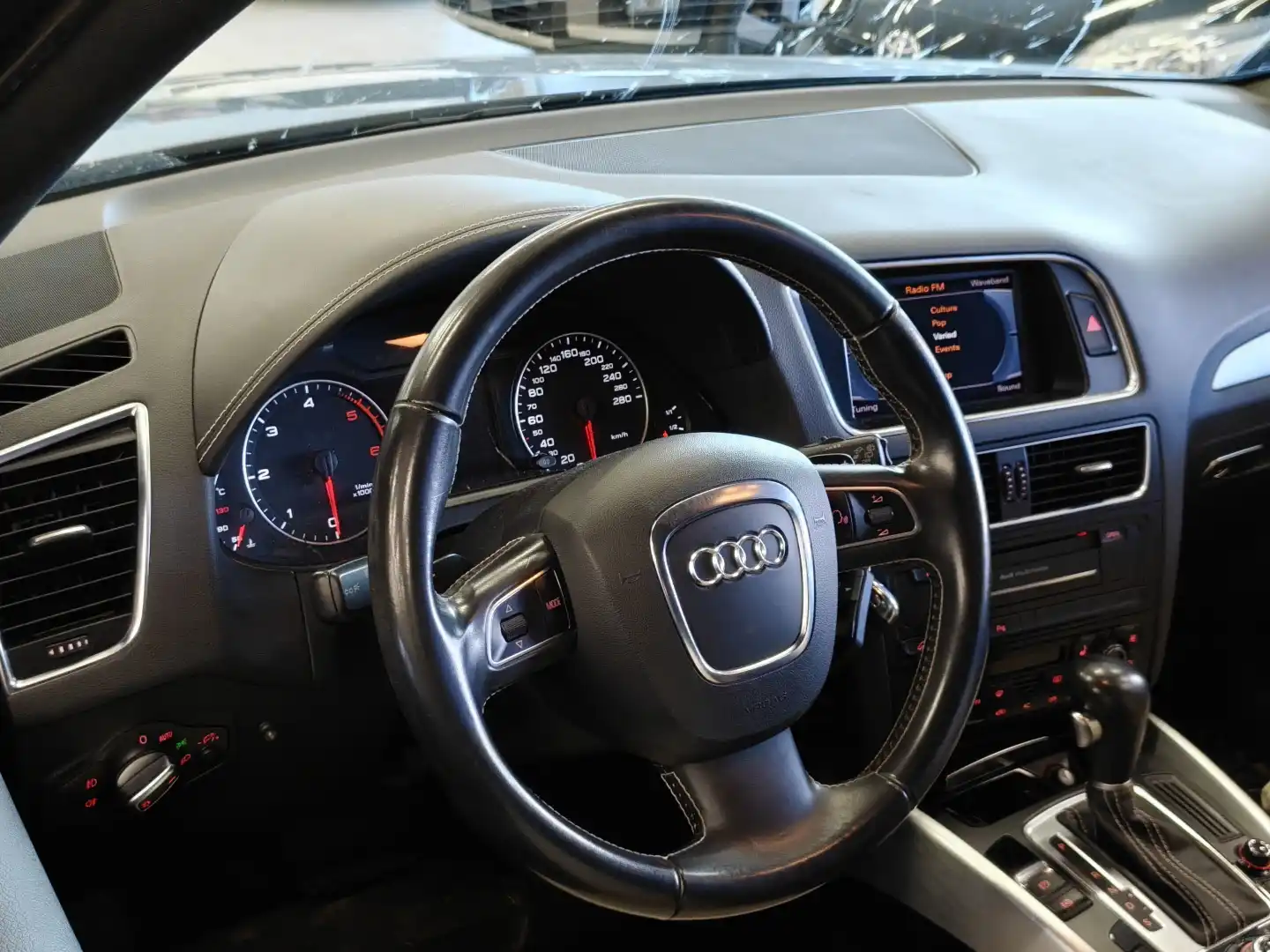 car-image