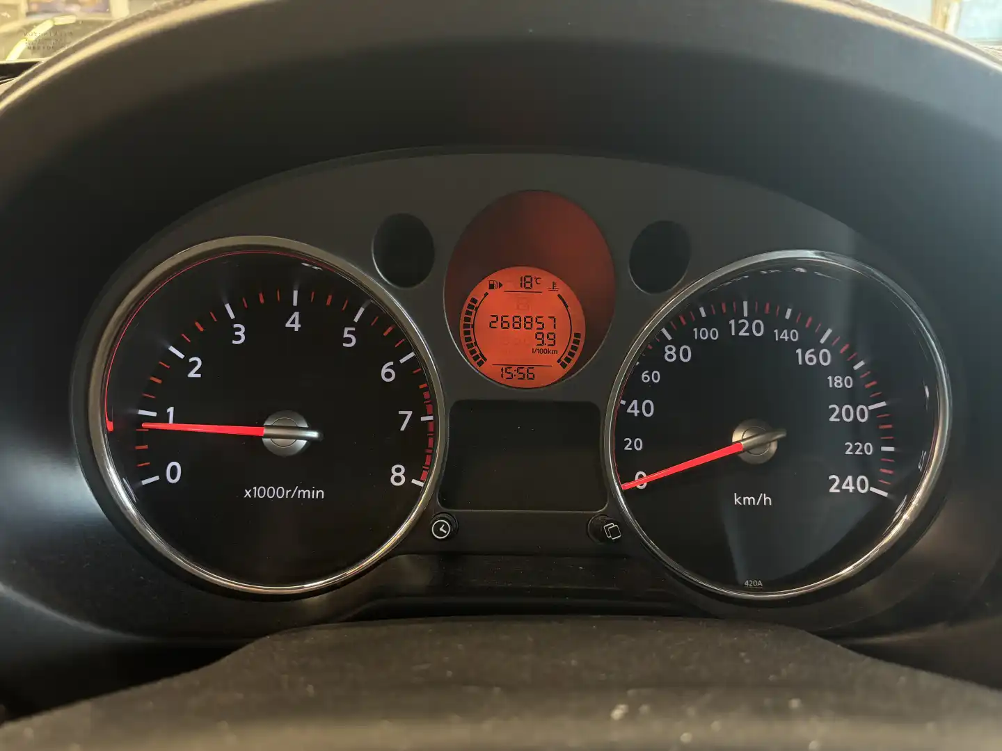 car-image