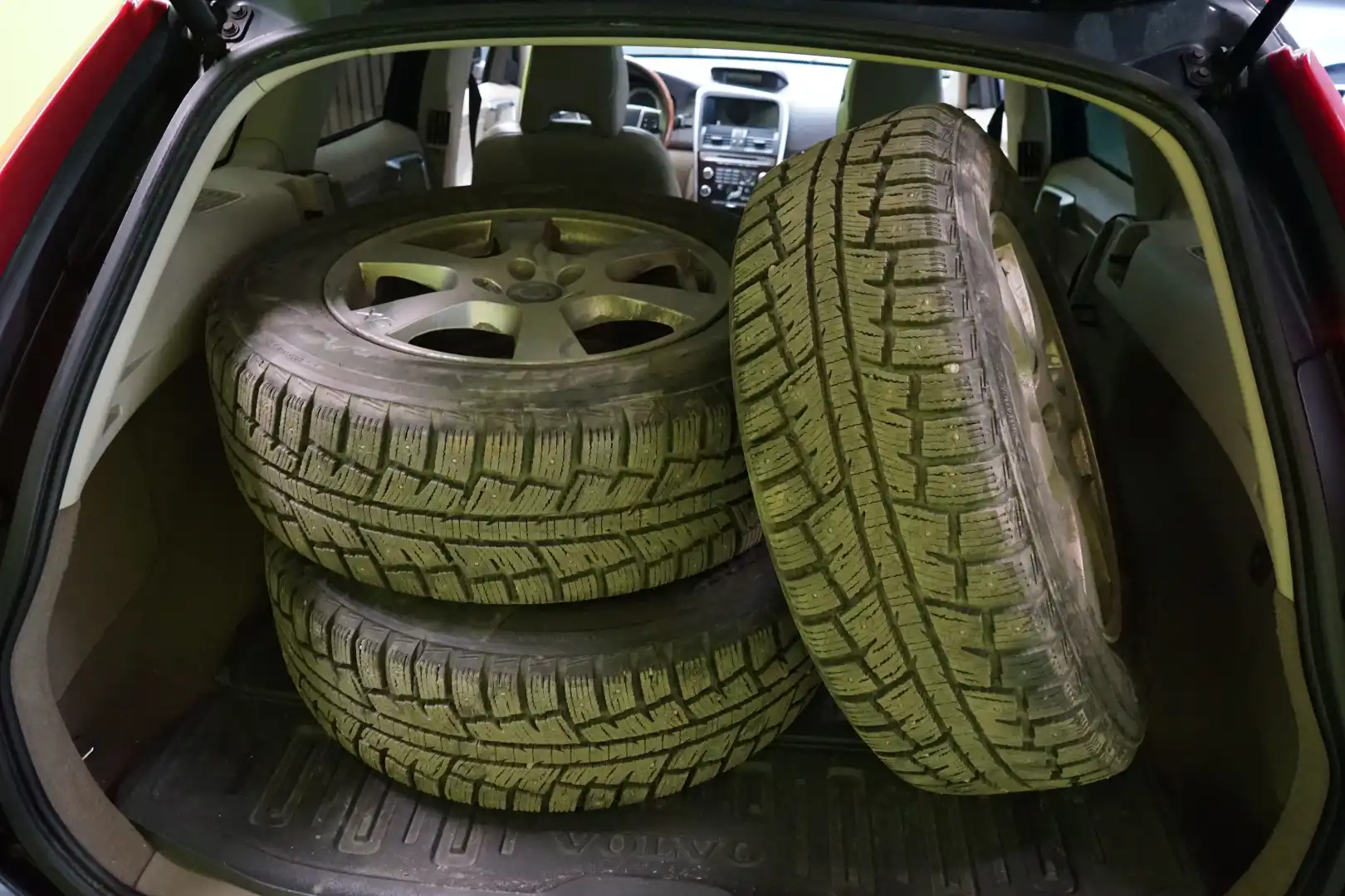 car-image