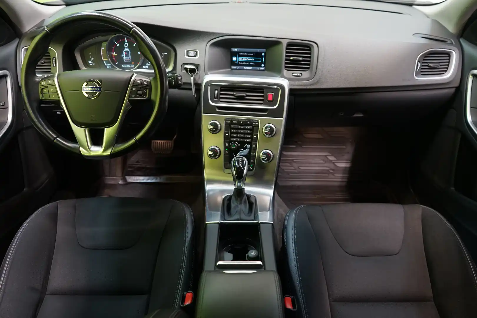 Volvo V60 Cross Country D3 Business aut 2016, photo 7/44