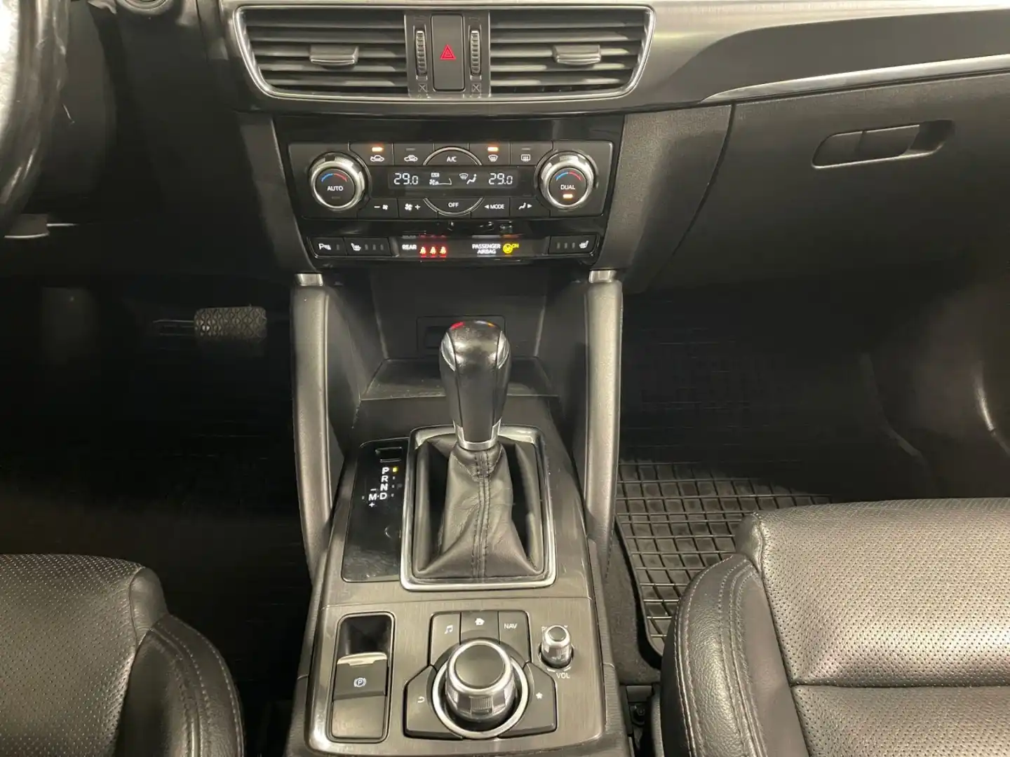 car-image