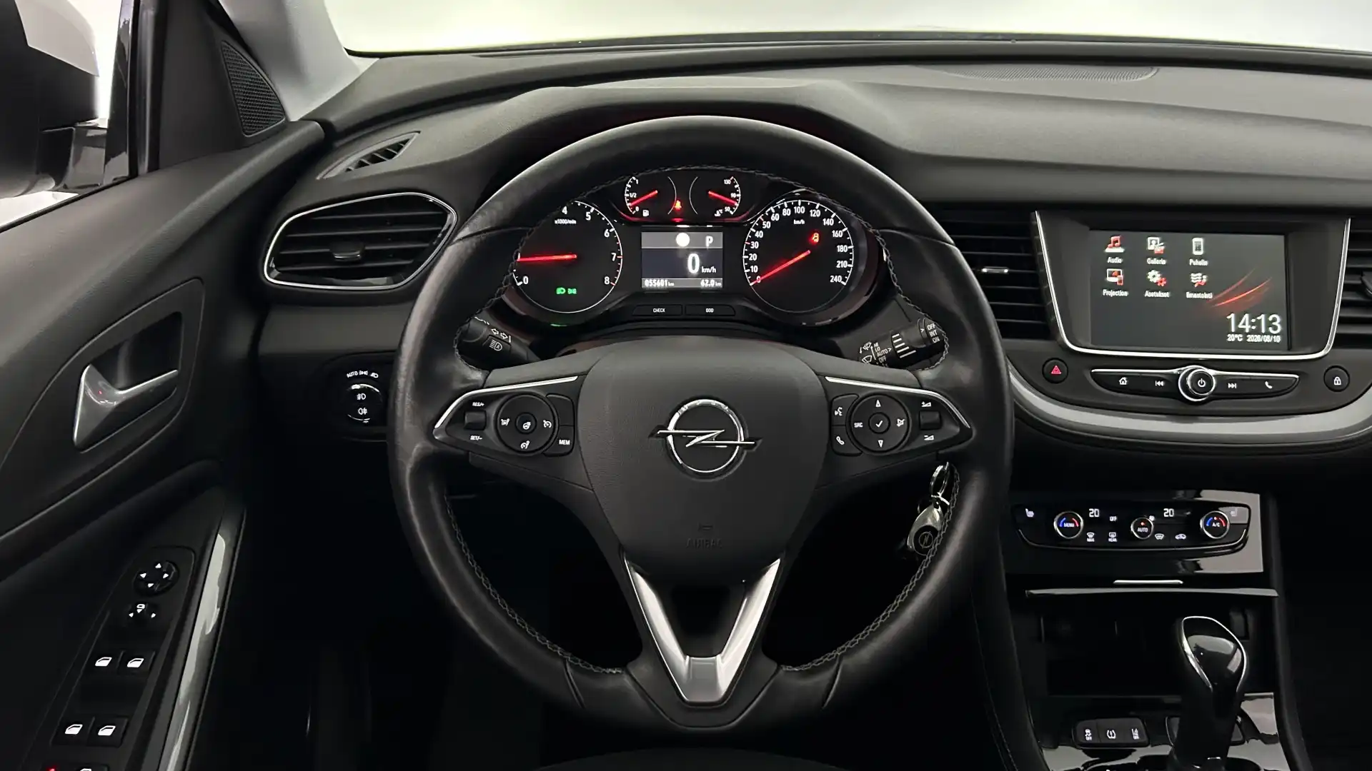 car-image