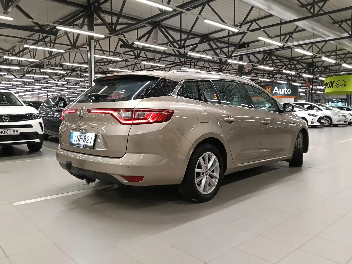 car-image