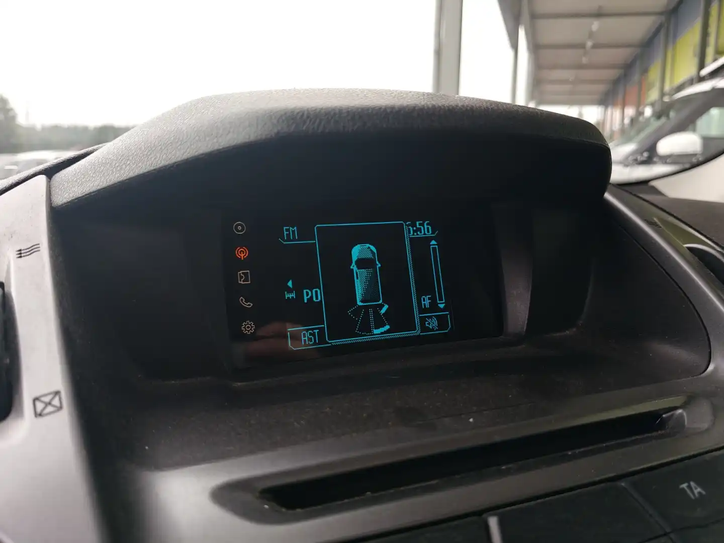 car-image