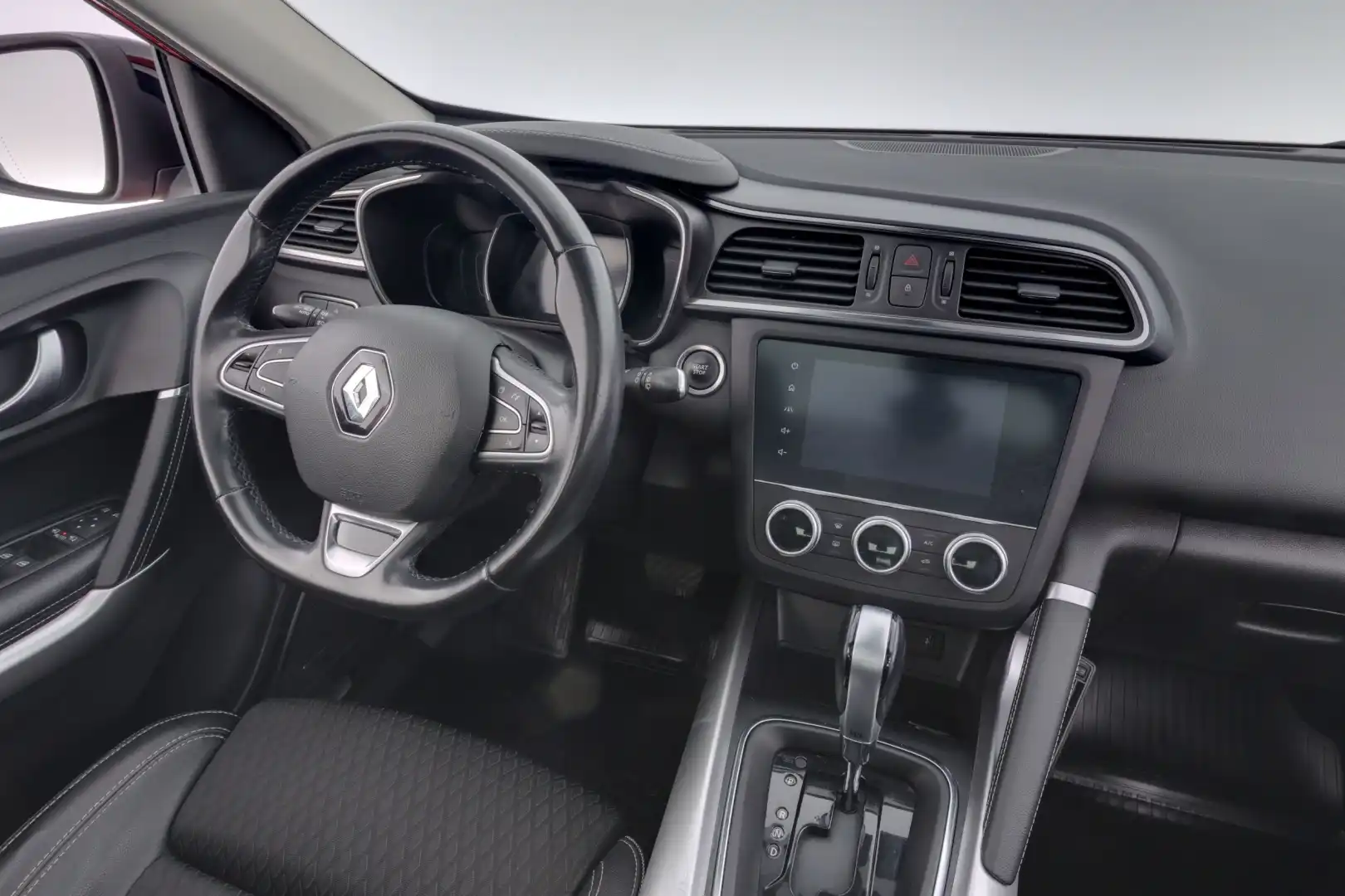 car-image