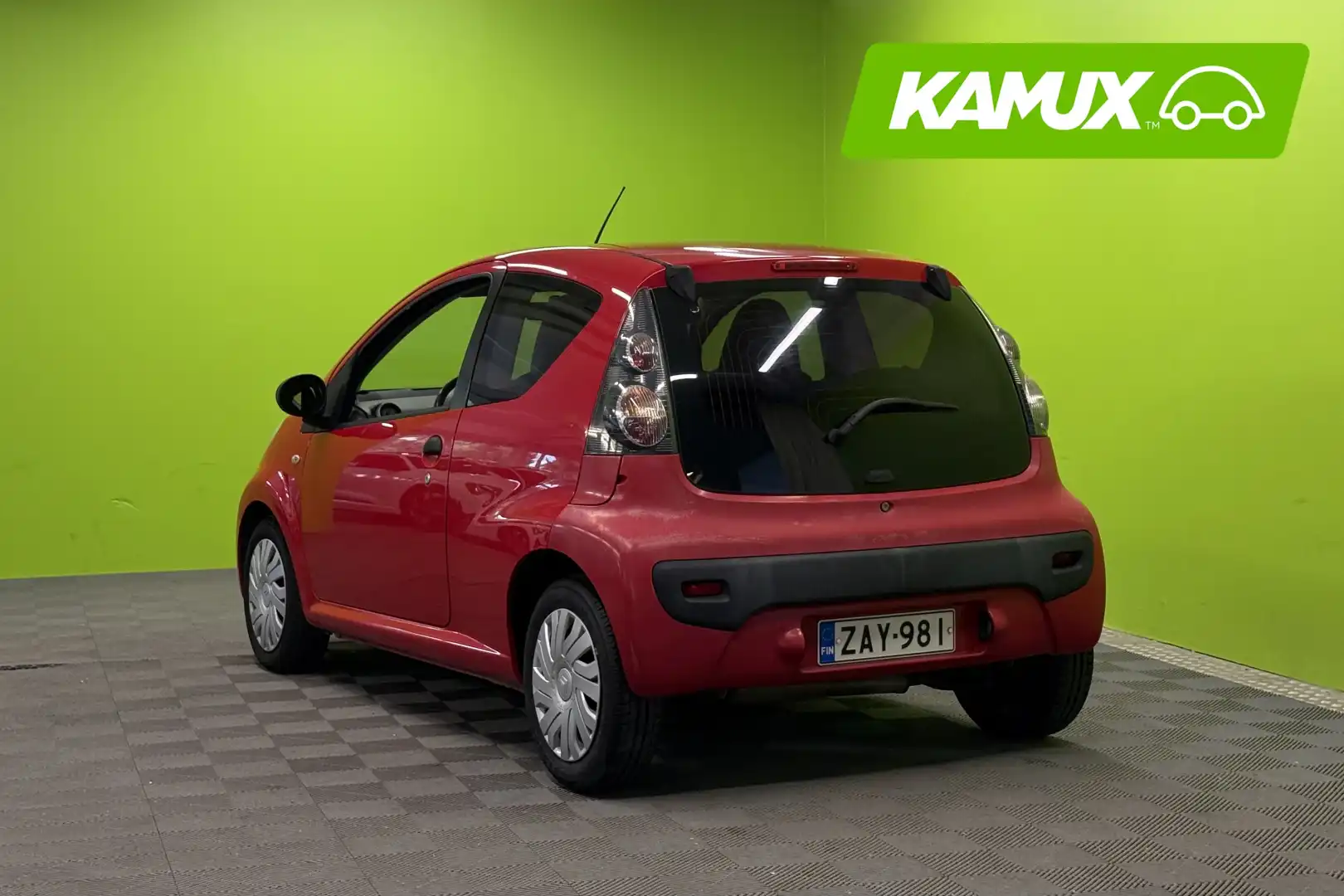 car-image