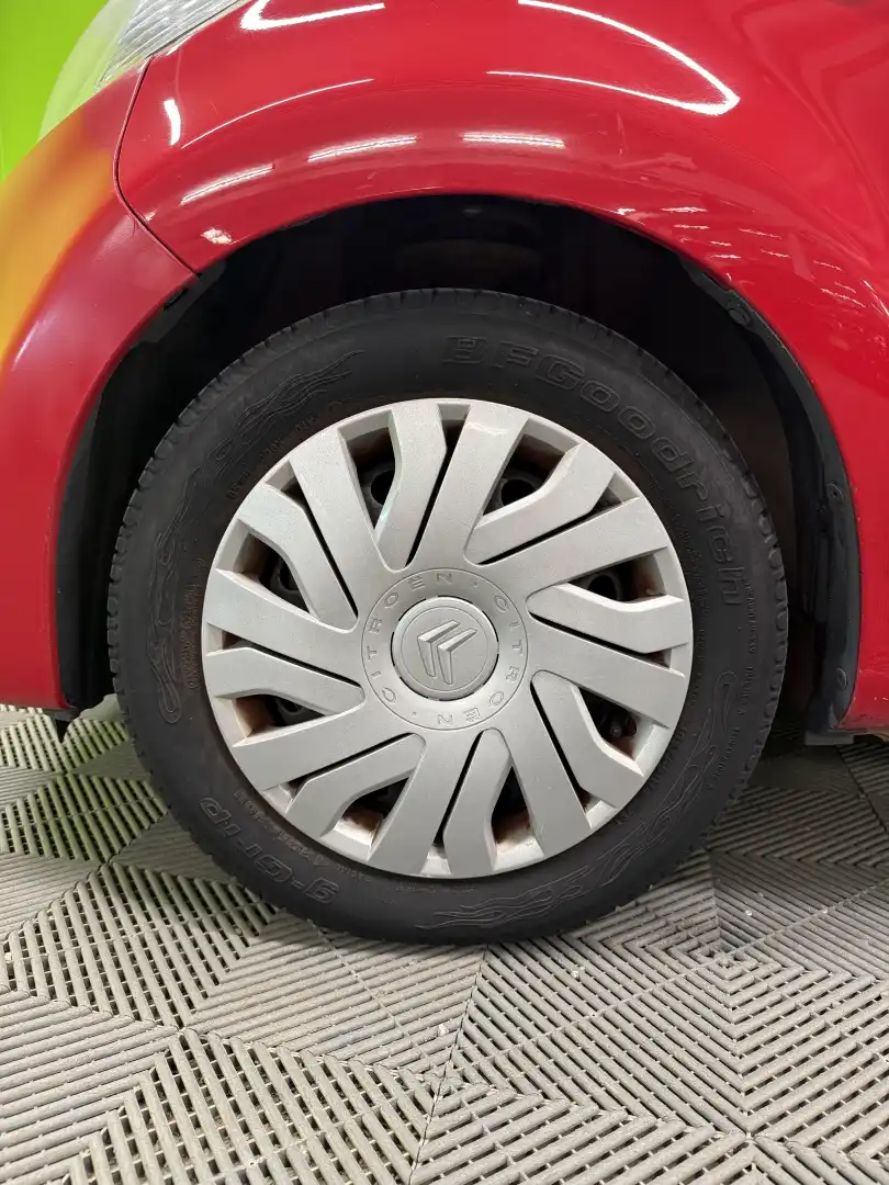 car-image