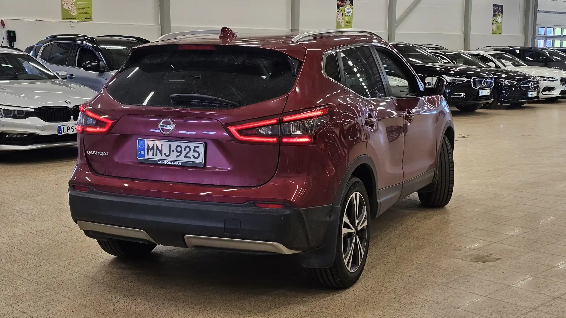 car-image
