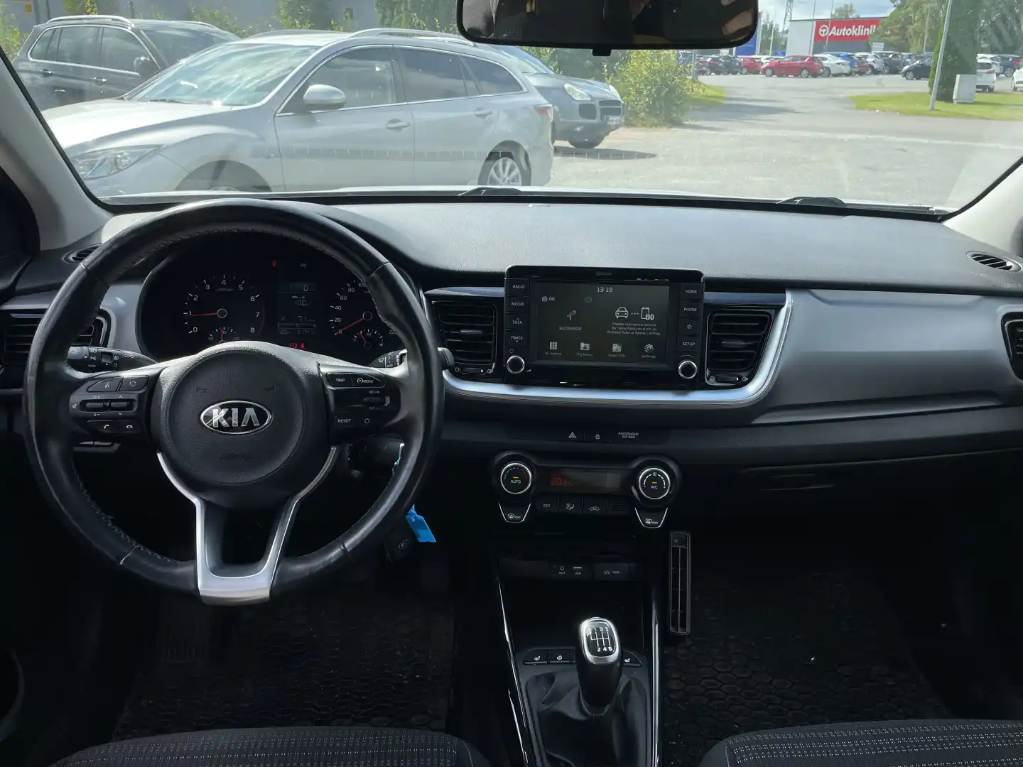 car-image