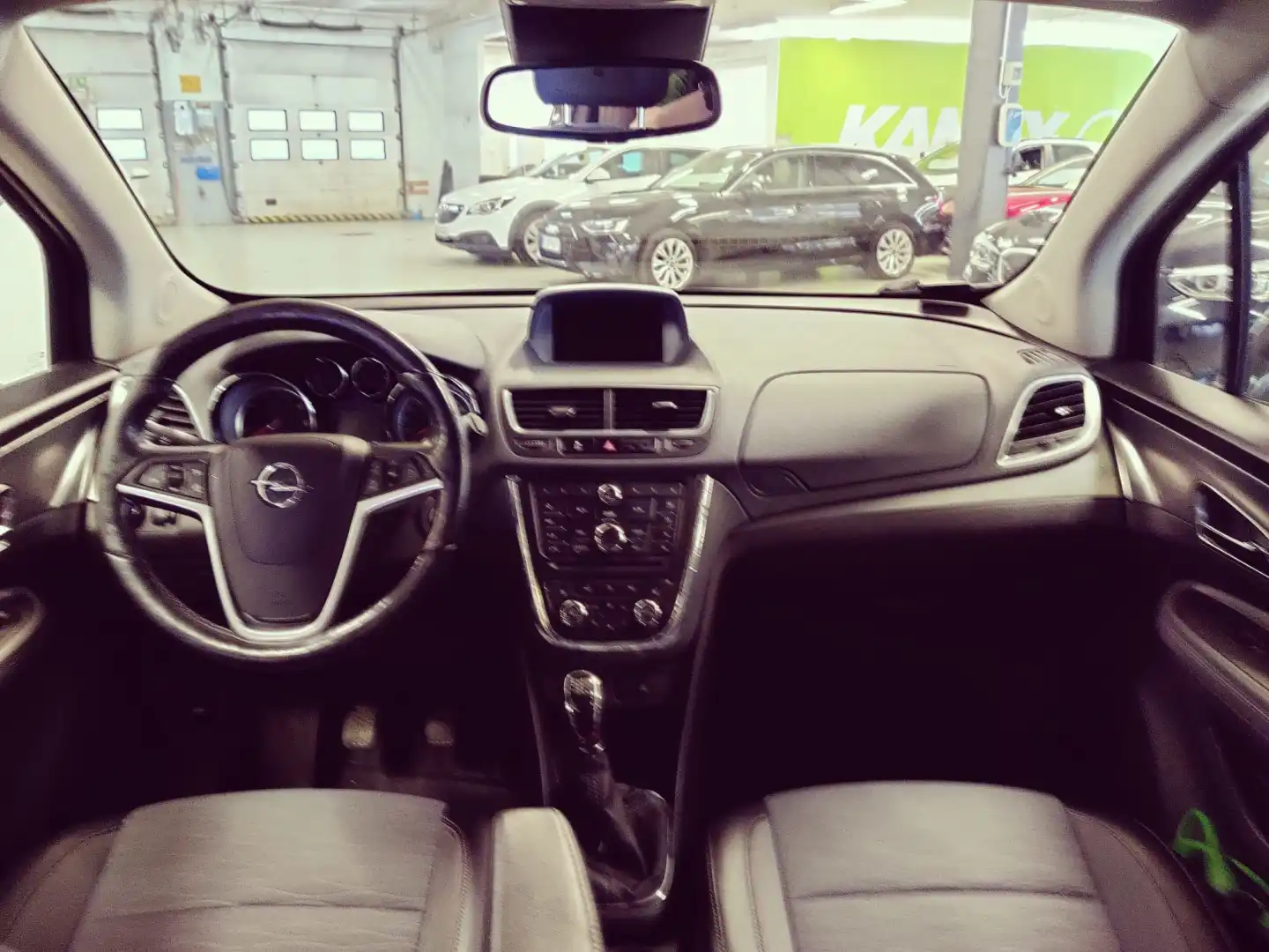 car-image