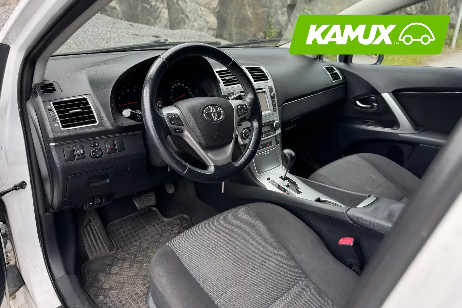 car-image