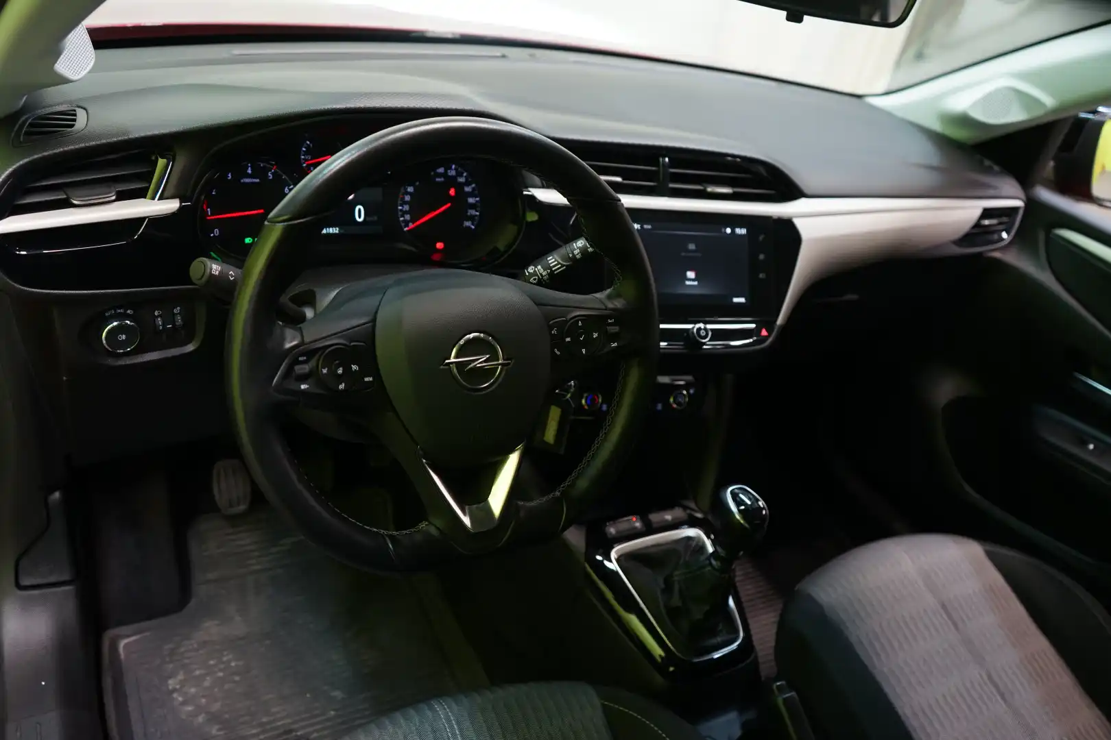 car-image