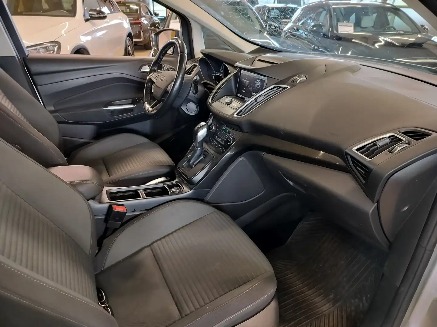car-image