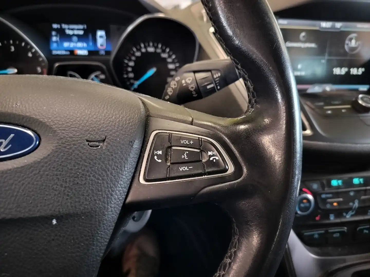 car-image