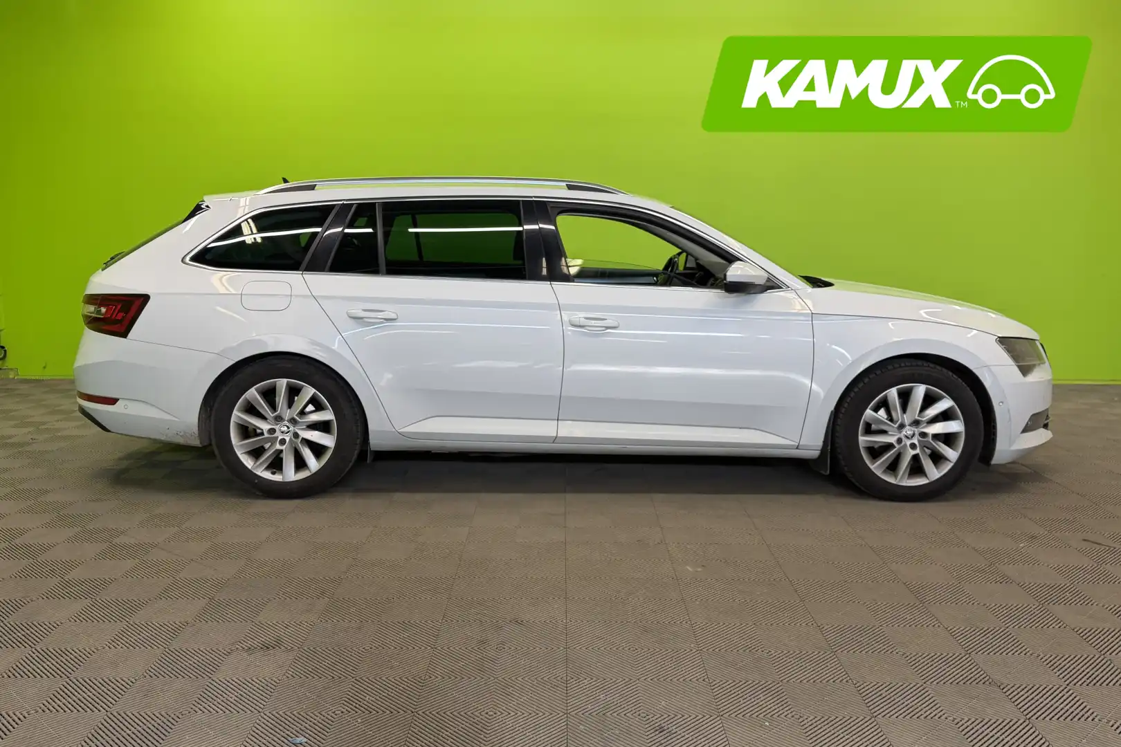 car-image