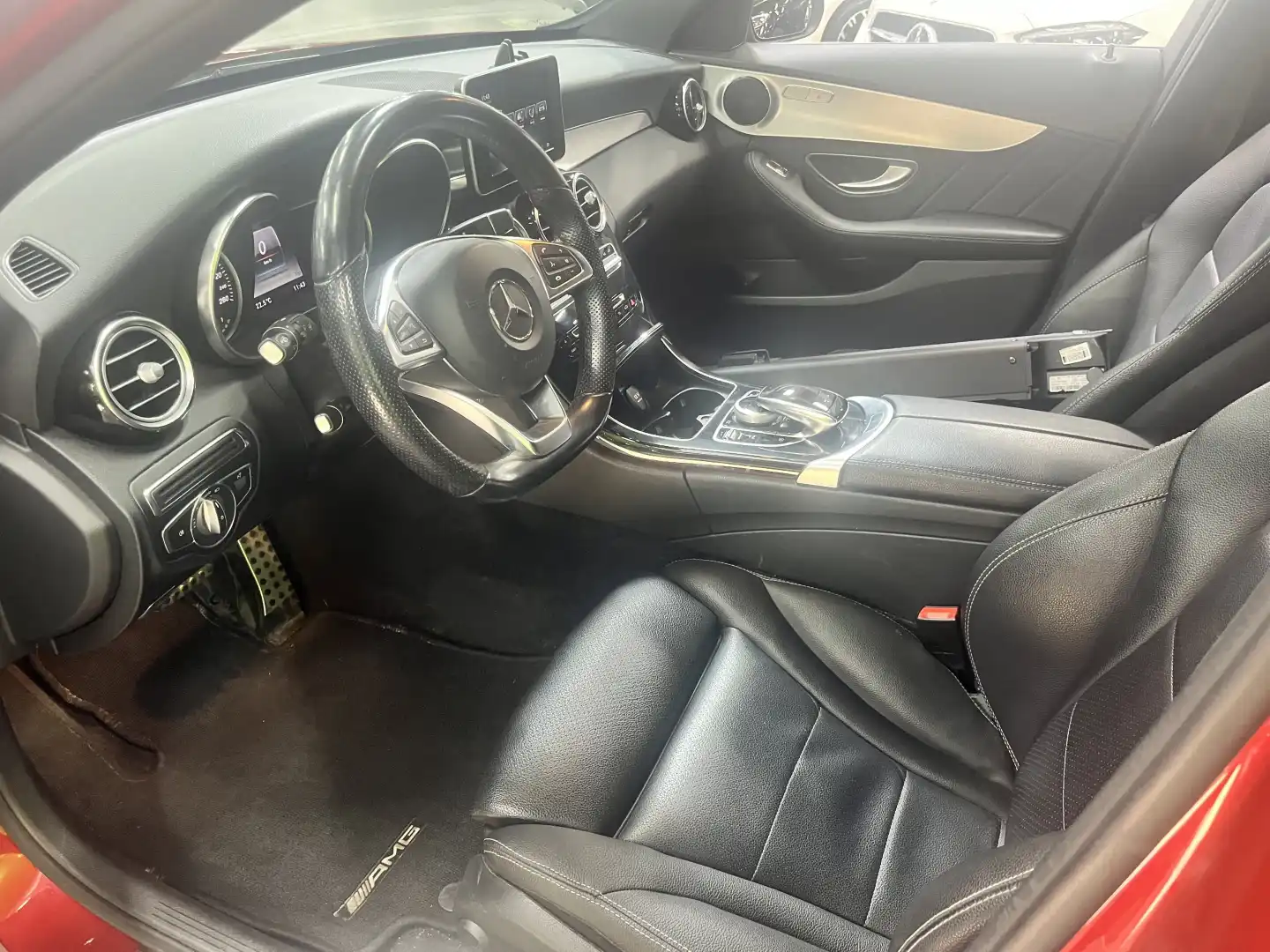 car-image