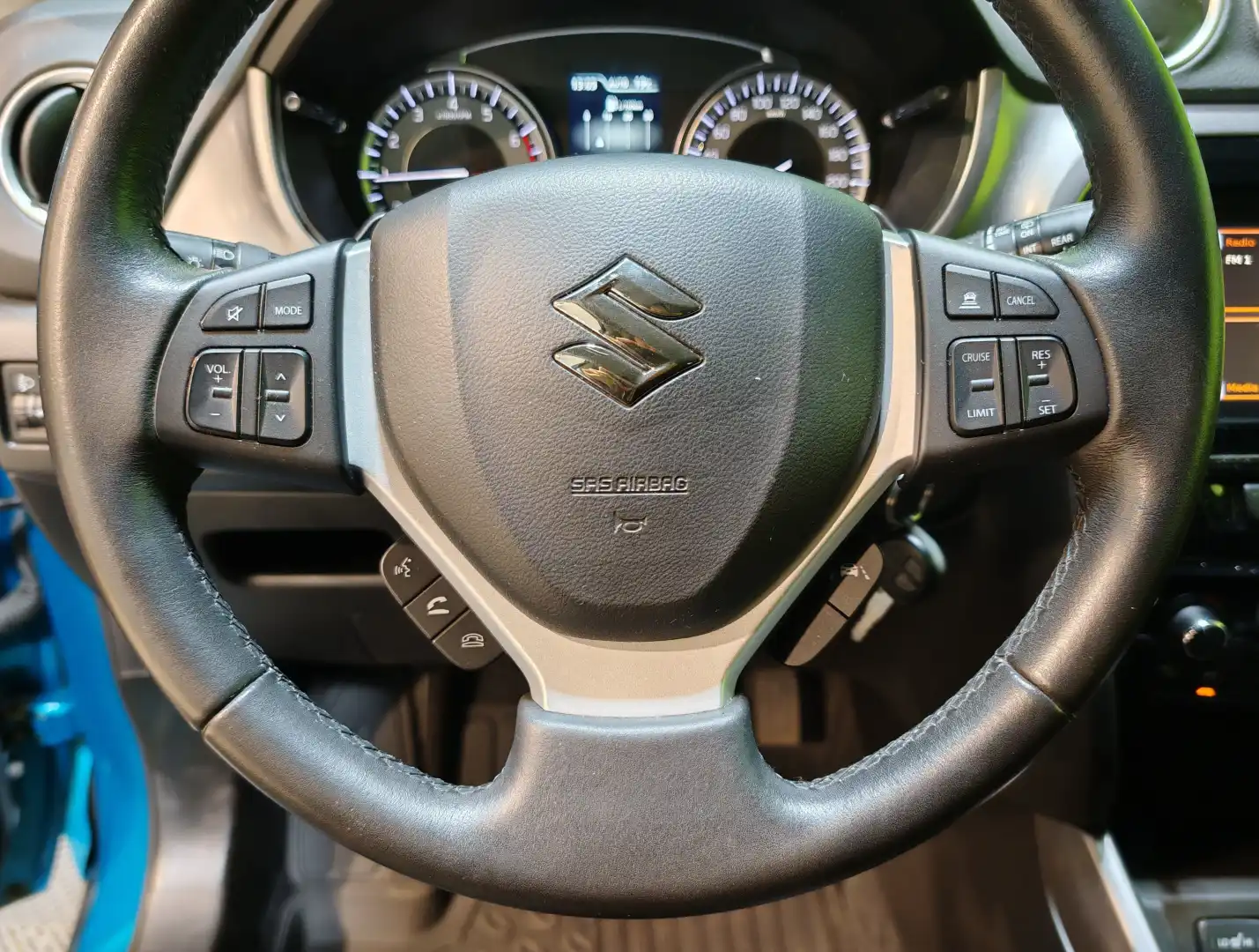 car-image