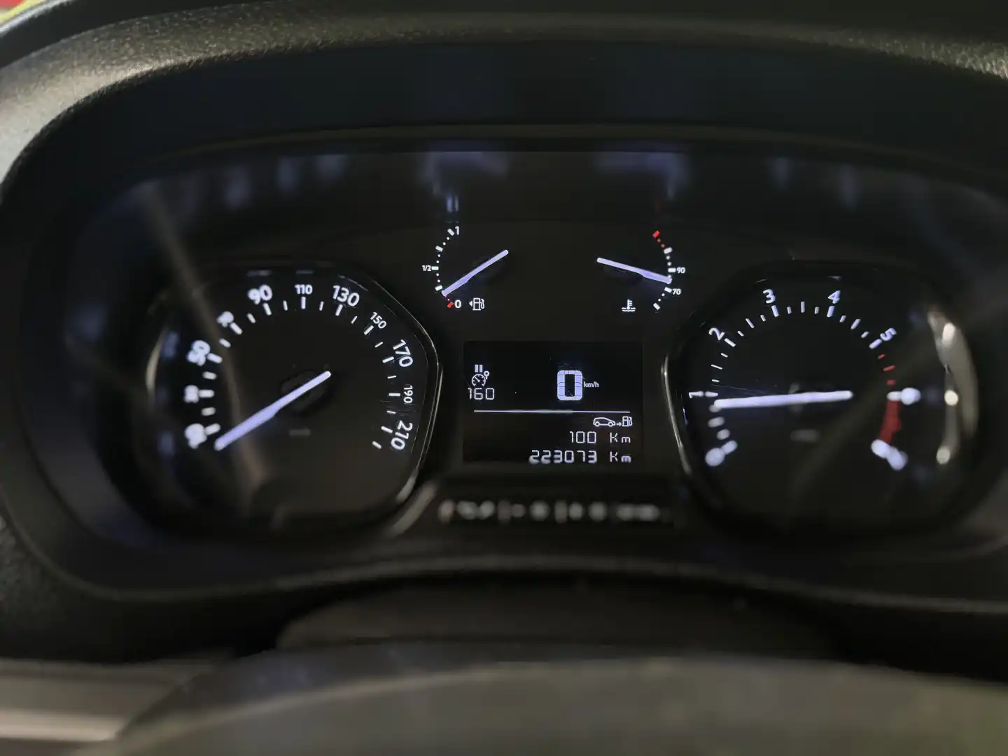 car-image