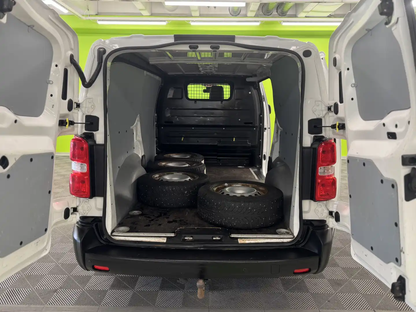 Peugeot Expert BlueHDi 120 XL 2019, photo 7/46