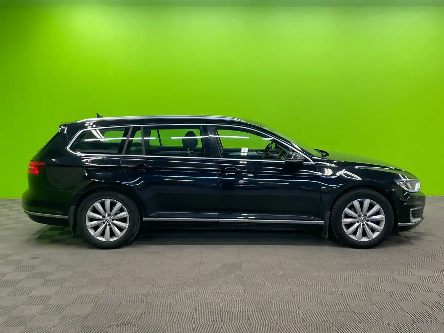 Volkswagen Passat 2017, photo 3/29