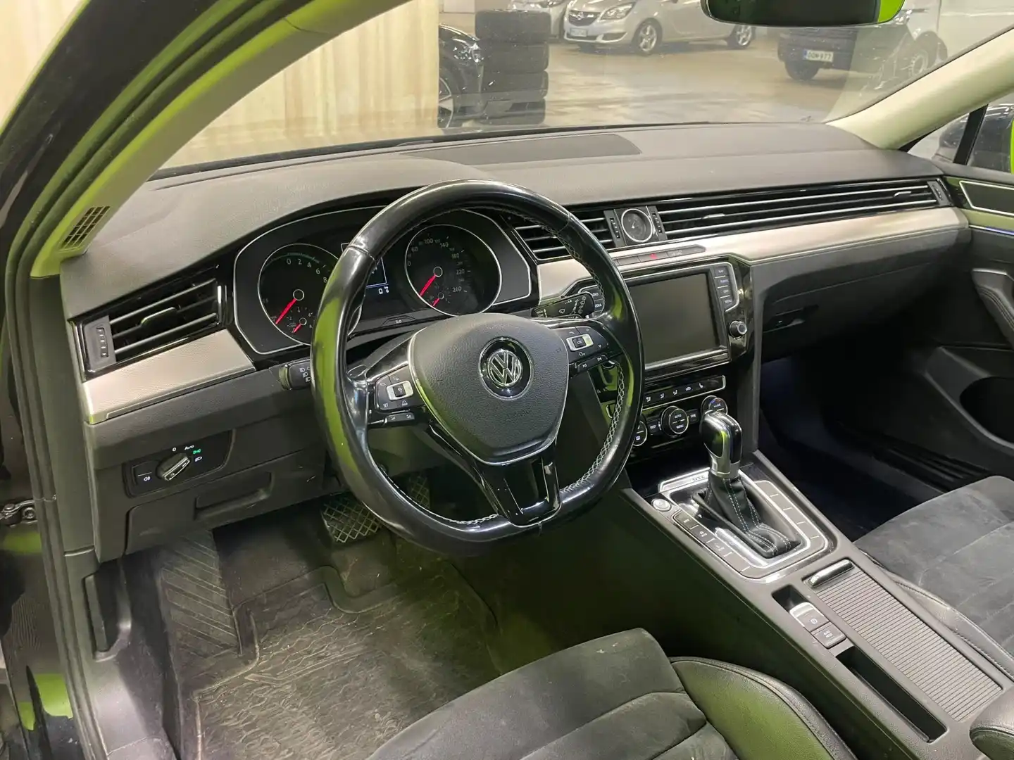 Volkswagen Passat 2017, photo 7/29