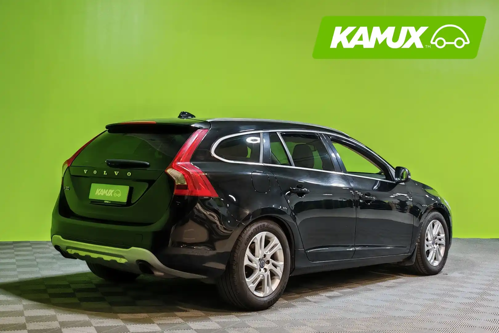 Volvo V60 T3 R-Design 2011, photo 3/50