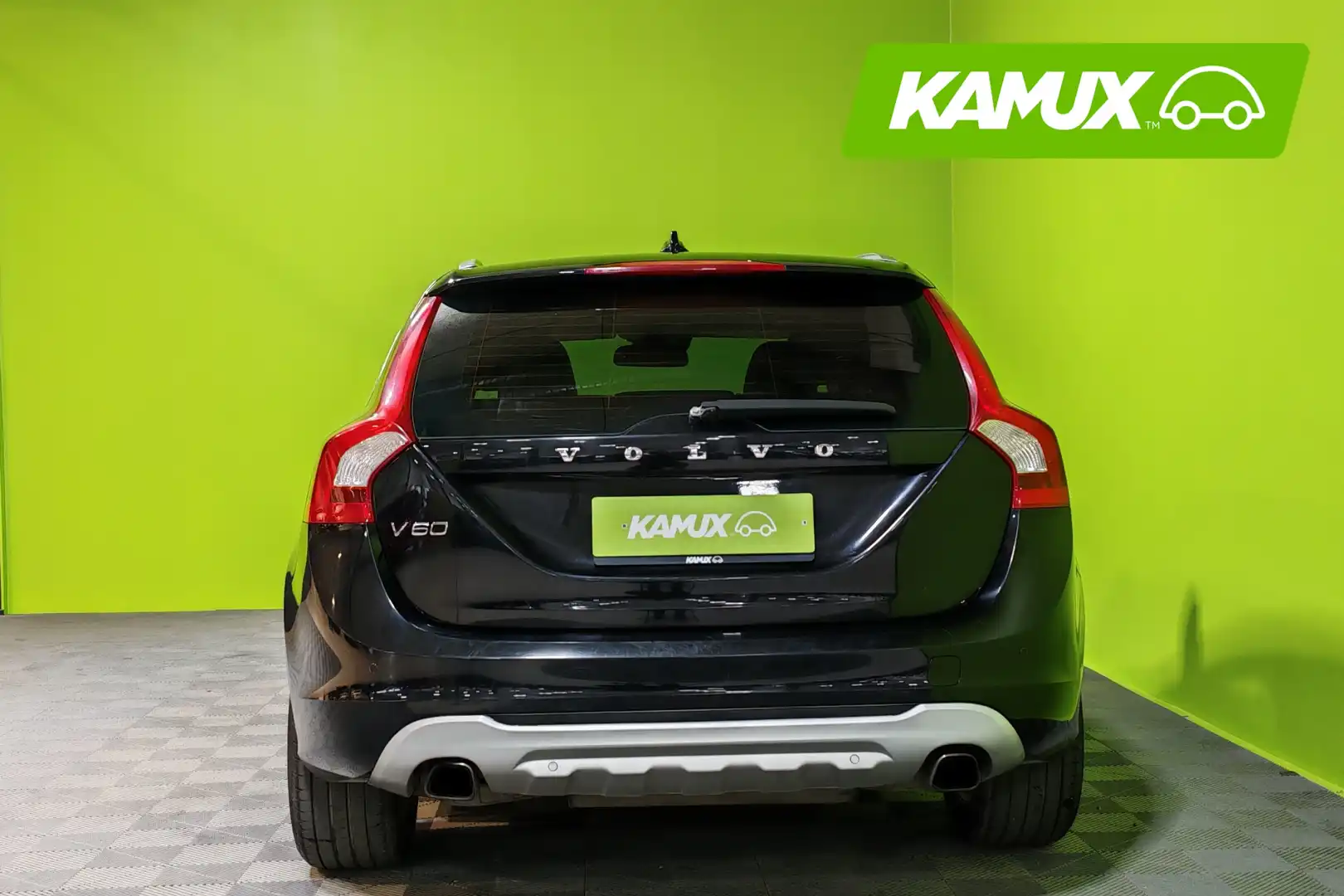 Volvo V60 T3 R-Design 2011, photo 4/50