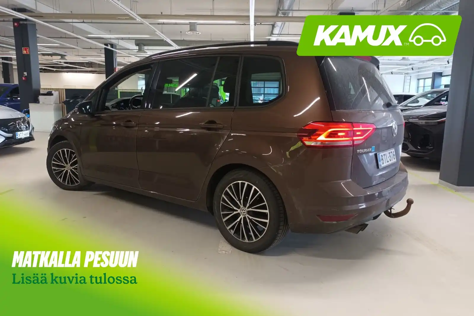 Volkswagen Touran 2015, photo 3/8