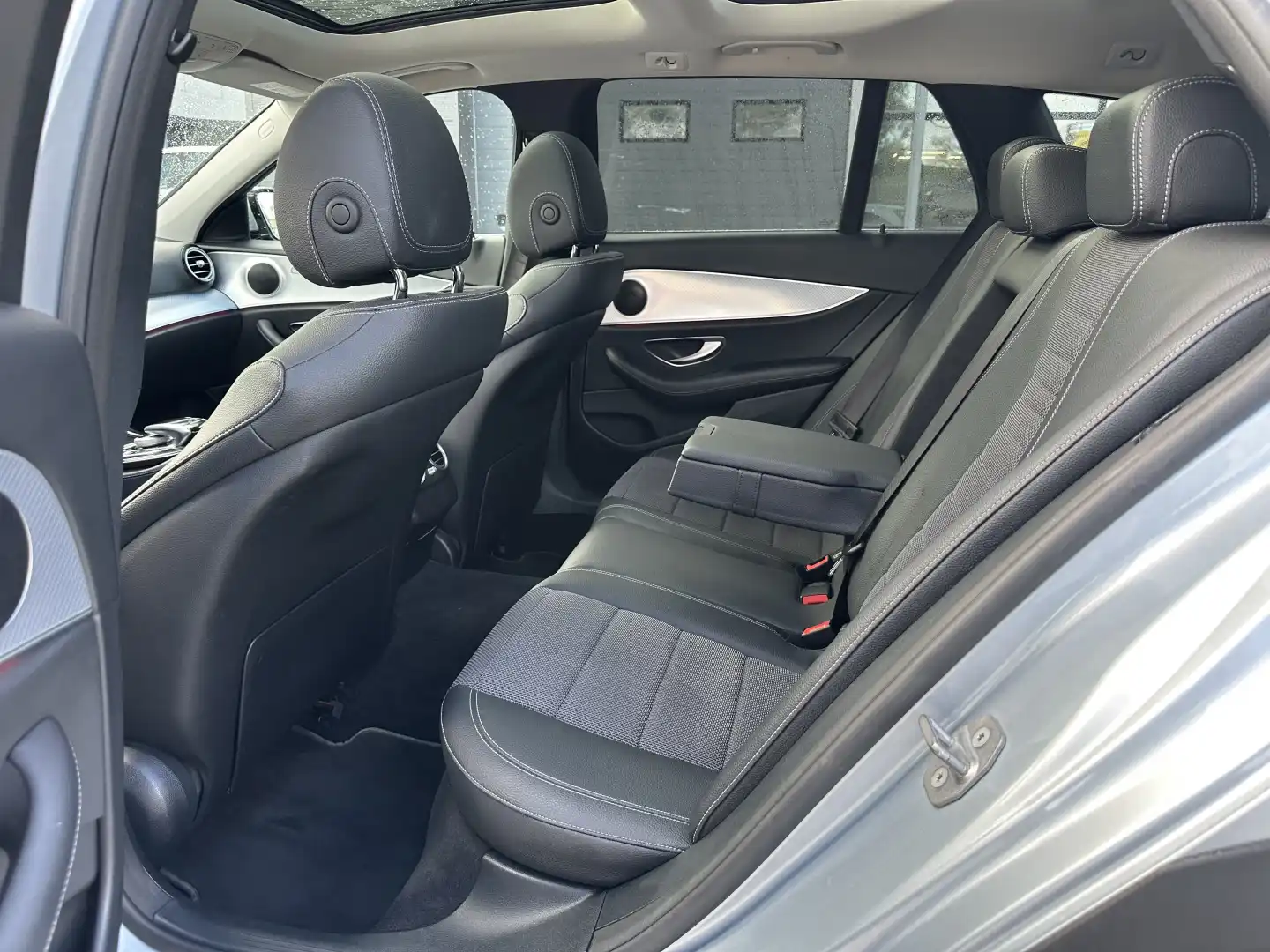 Mercedes-Benz E 2017, photo 6/24