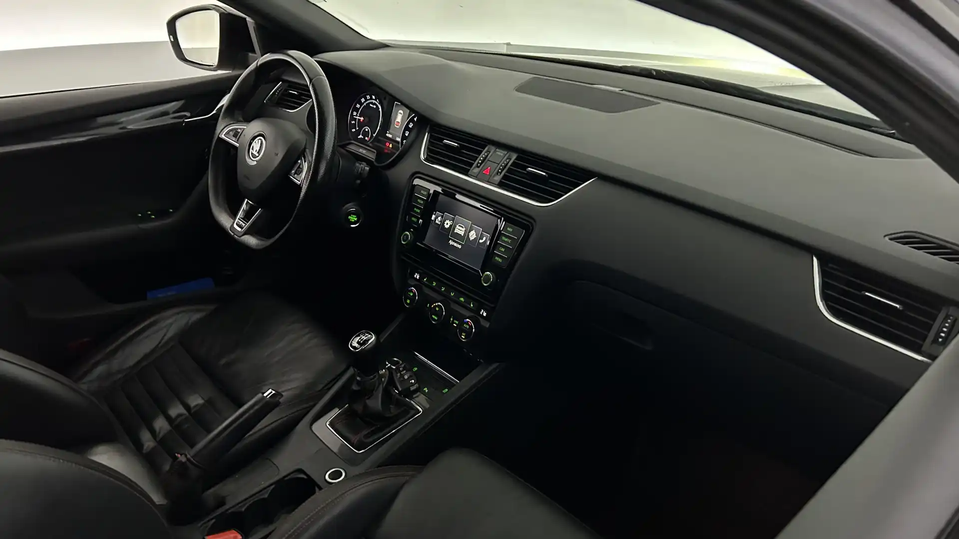 car-image